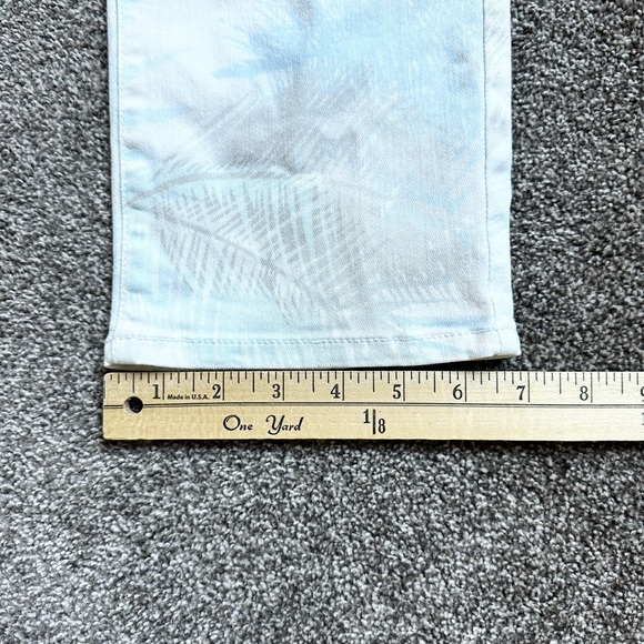 Chicos The So Slimming Girlfriend Crop .5 Palm Tree Print Jeans Small 6 - Picture 8 of 11